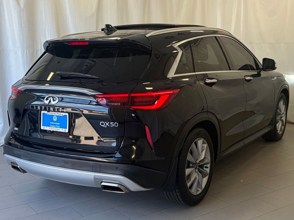 Used 2020 Black Obsidian INFINITI LUXE image 7