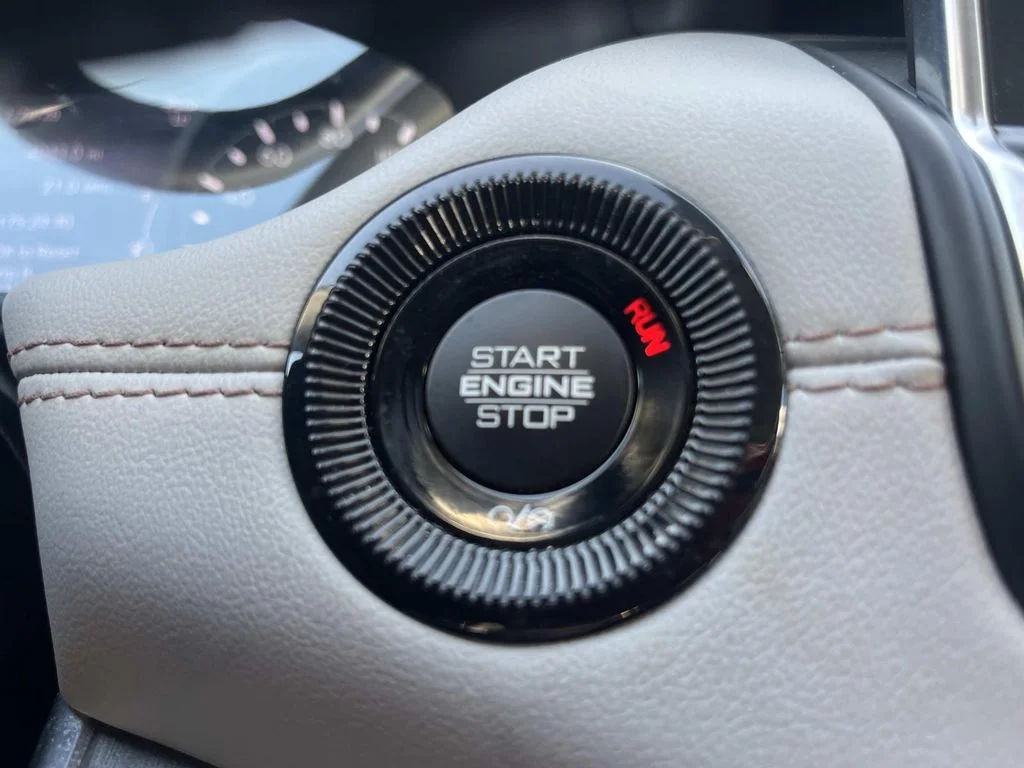 Used 2022 White Jeep Limited image 25