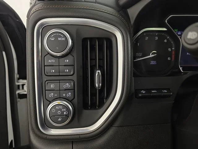 Used 2021 Summit White GMC AT4 image 21