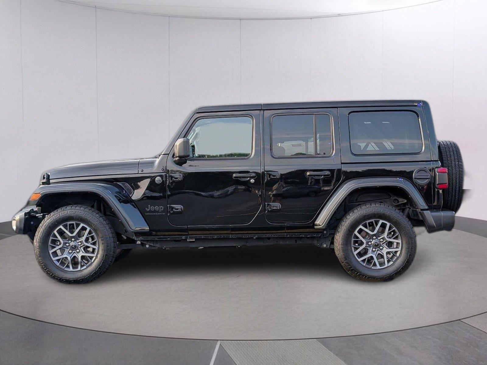 Used 2025 Black Clearcoat Jeep Sahara image 2