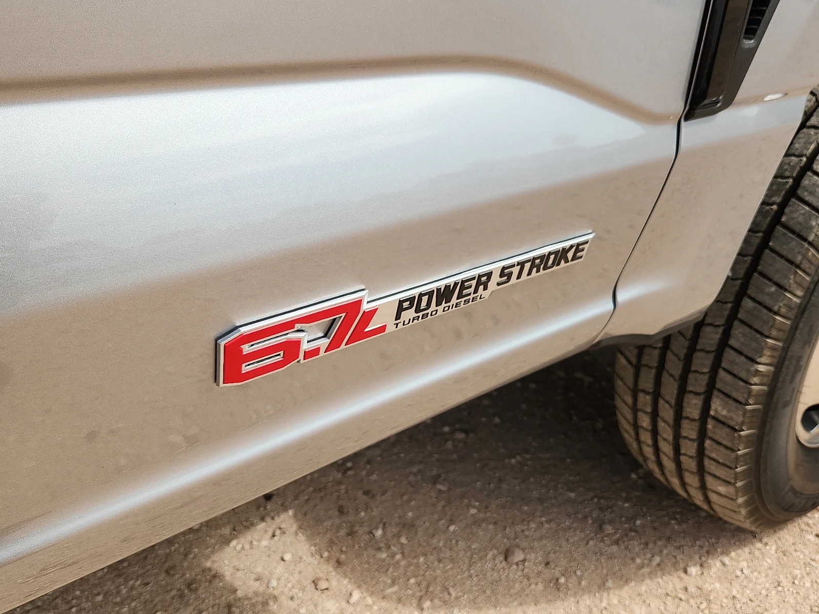 New 2027 Iconic Silver Metallic Ford XL image 11