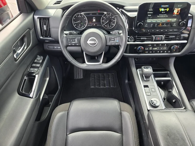 Used 2024 Scarlet NISSAN SL 4WD image 13