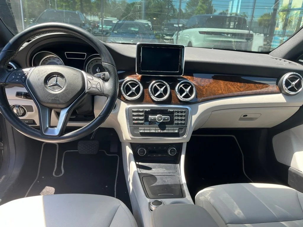 Used 2014 Mountain Gray Metallic Mercedes-Benz CLA 250 image 9