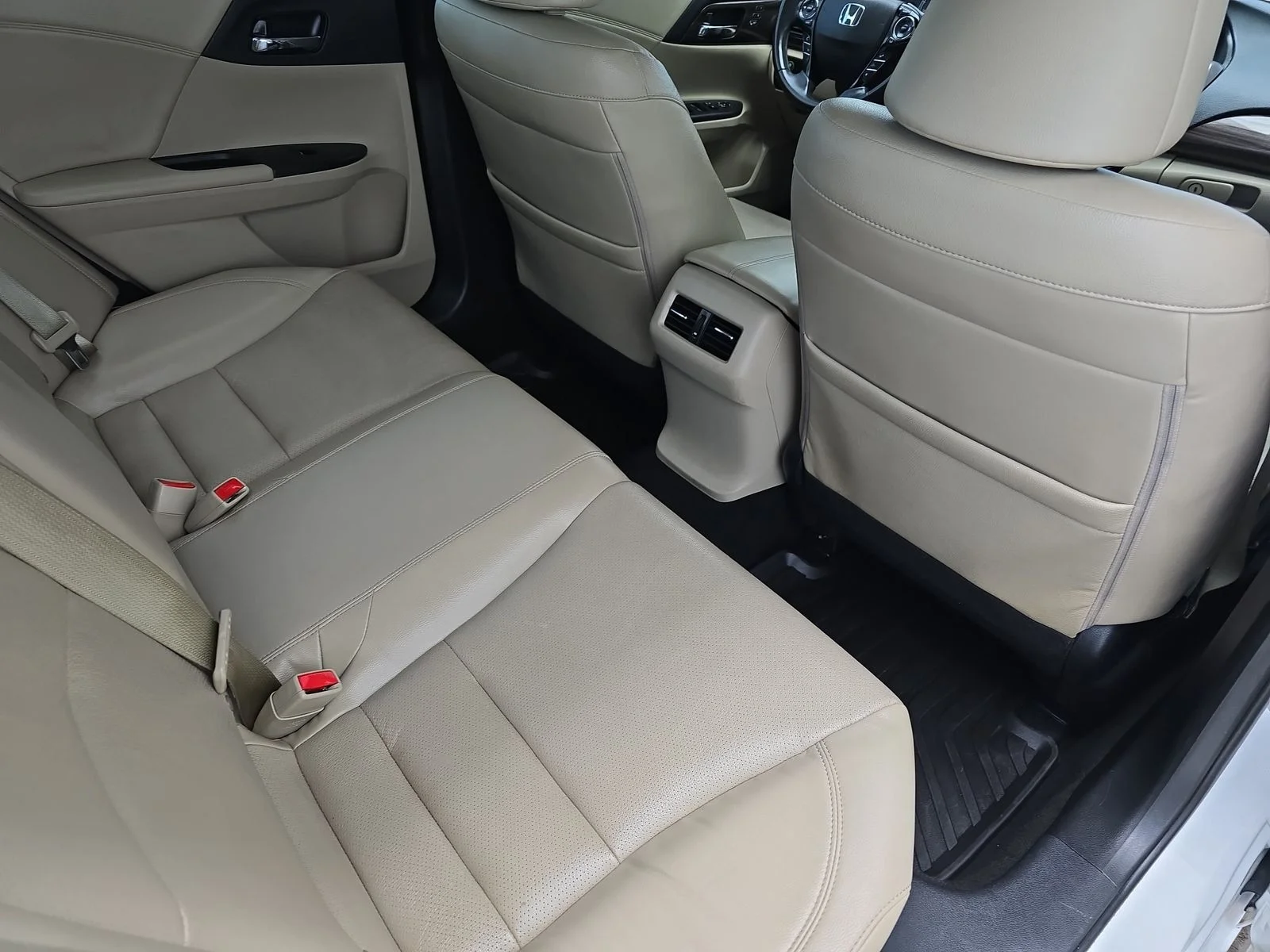 Used 2016  Honda EX-L image 13