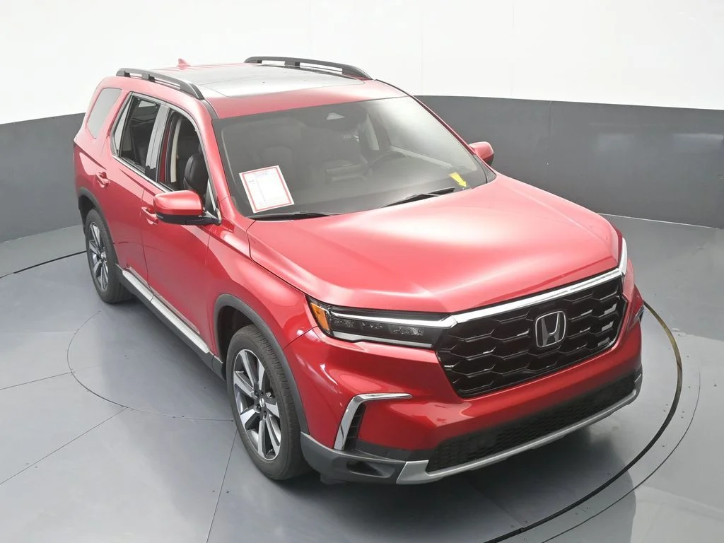 Used 2024 Radiant Red Metallic II Honda Touring image 62