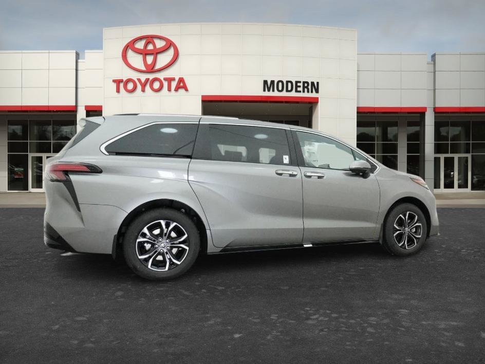 New 2026 Heavy Metallic Toyota Platinum image 15