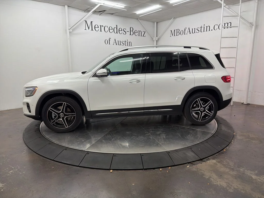 Used 2026 White Mercedes-Benz GLB 250 image 4