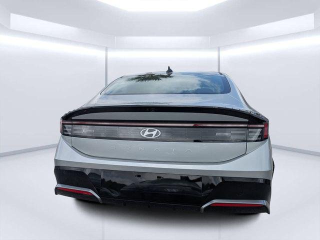New 2026 Silver Hyundai SEL Sport image 4