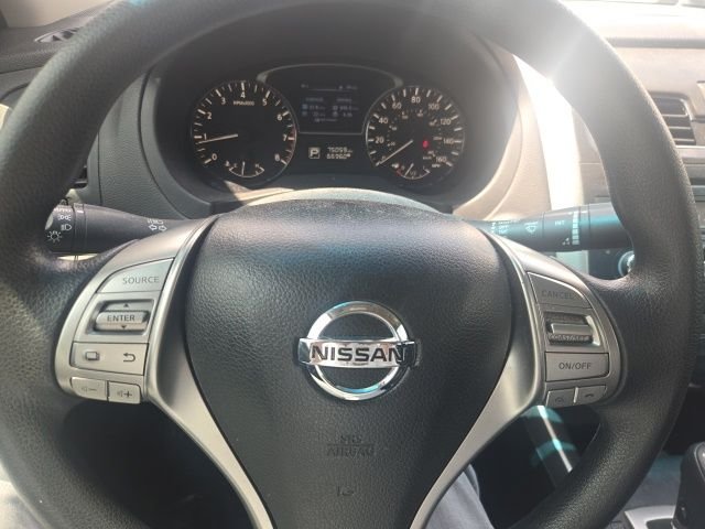 Used 2015  Nissan 2.5 S image 7