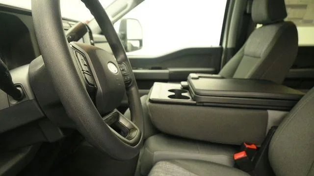 New 2026 Oxford White Ford F-250® XLT image 18
