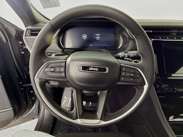 New 2025 Baltic Gray Metallic Clear-Coat Exterior Paint Jeep Laredo image 11