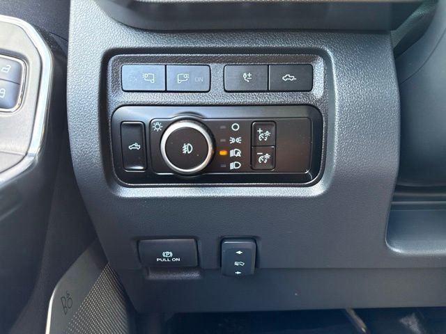 Used 2024 White Metallic Ford Platinum image 14