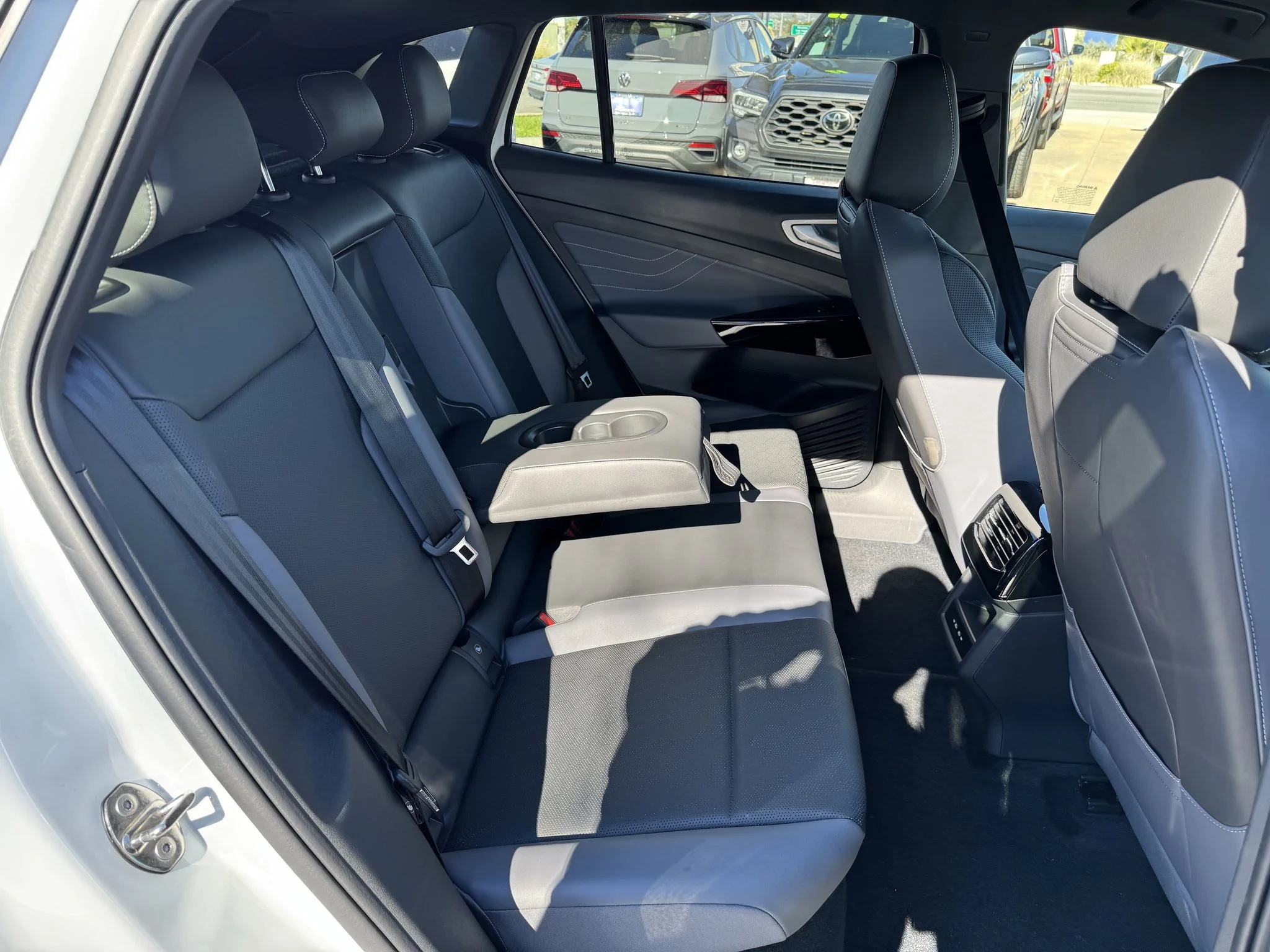 New 2026 Opal White Pearl Volkswagen Pro S image 34