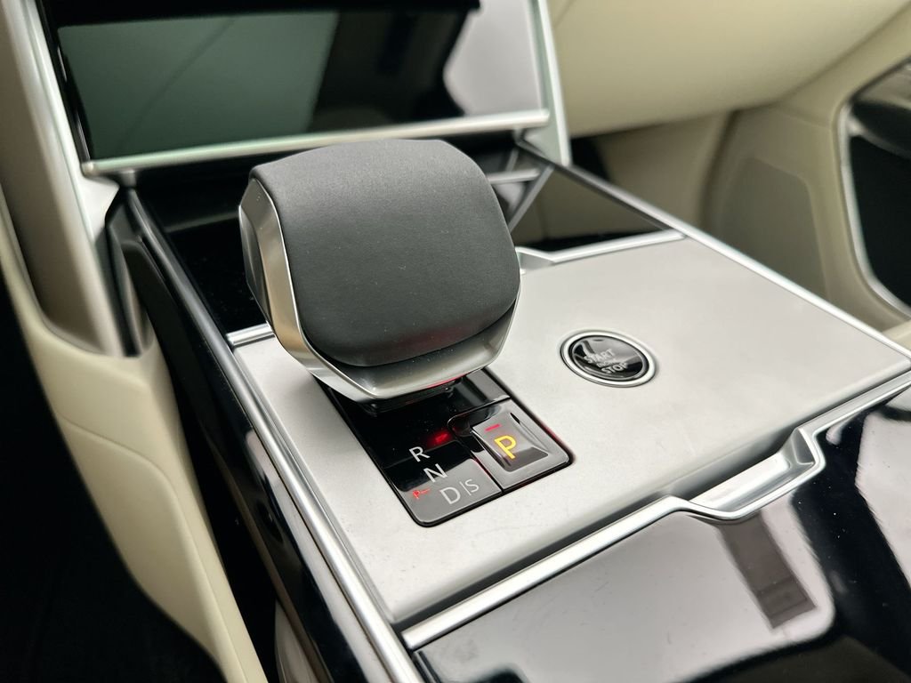 New 2026 Batumi Gold Premium Metallic Land Rover SE image 12