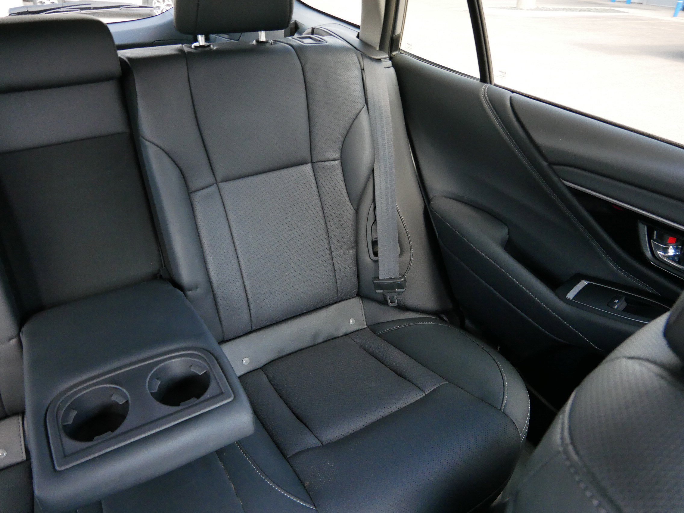 Used 2024 Ice Silver Metallic Subaru Limited image 14