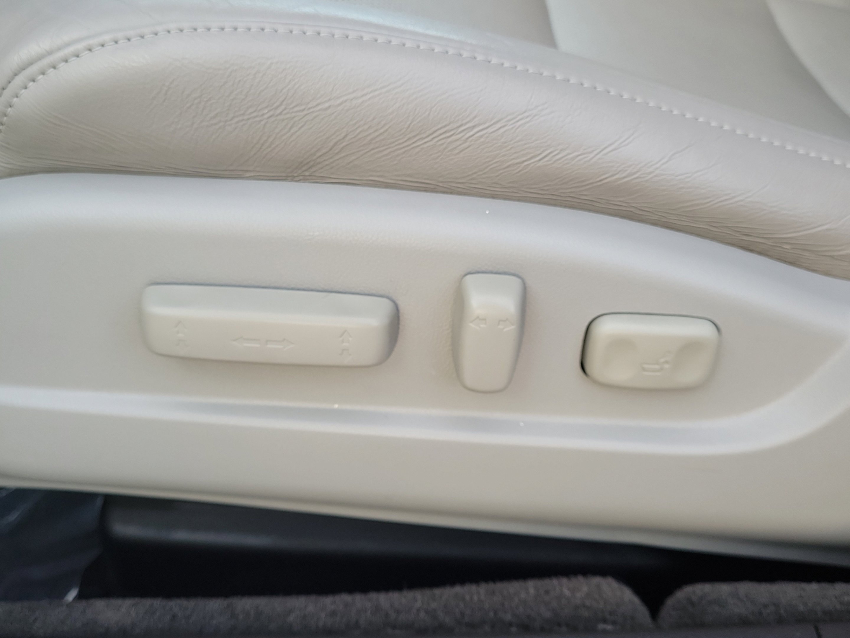 Used 2016 Bellanova White Pearl Acura Tech image 22