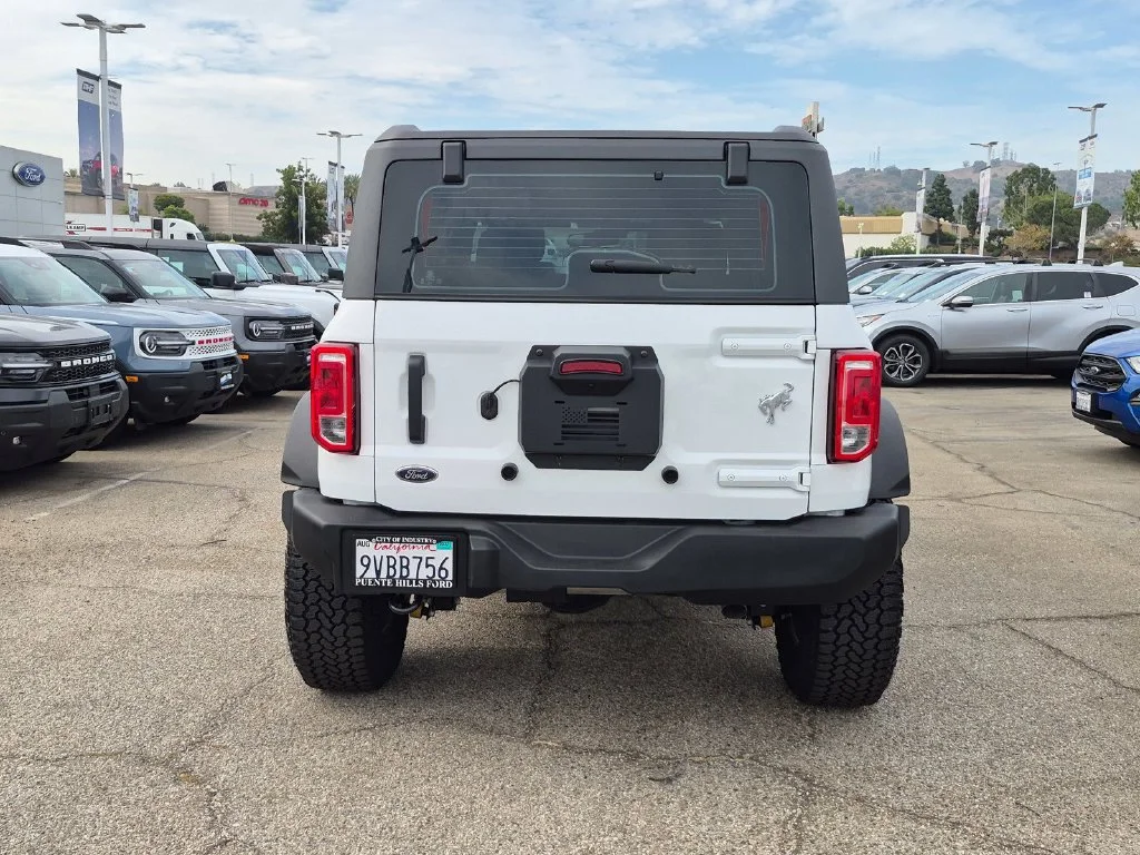 Used 2025 Oxford White Ford Base image 5