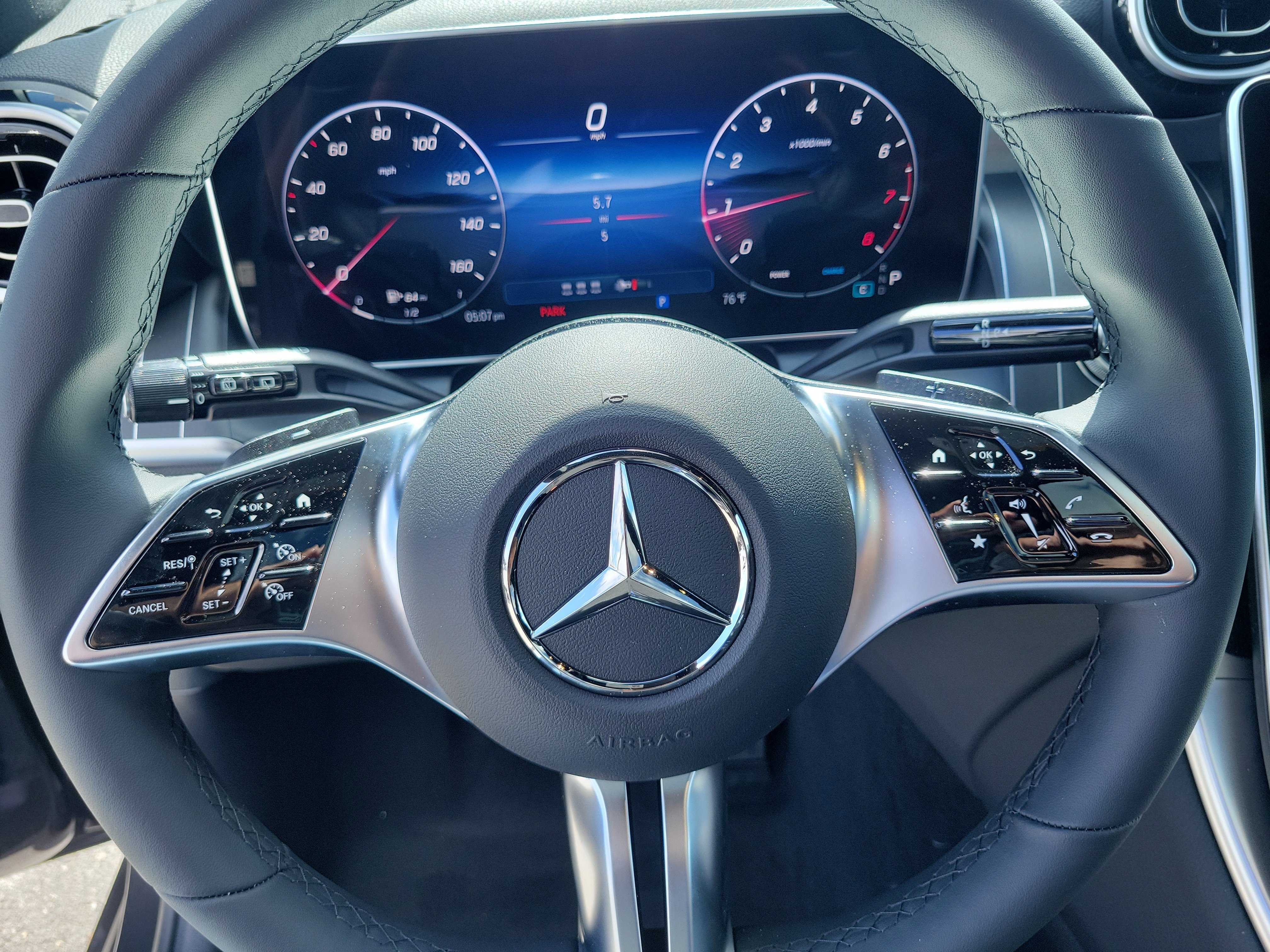 New 2026 Graphite Grey Metallic Mercedes-Benz GLC 300 image 27