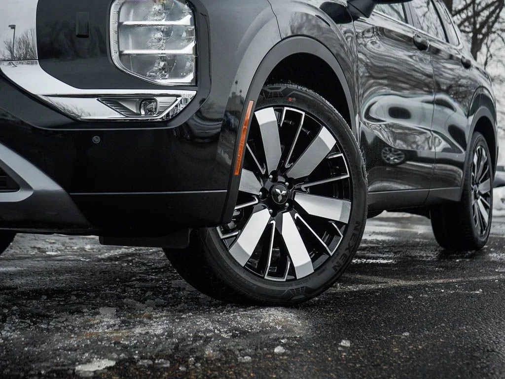 2026 Mitsubishi Outlander SE - Photo 6