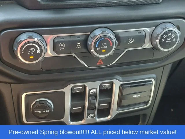 Used 2018 White Jeep Unlimited Sport S image 30