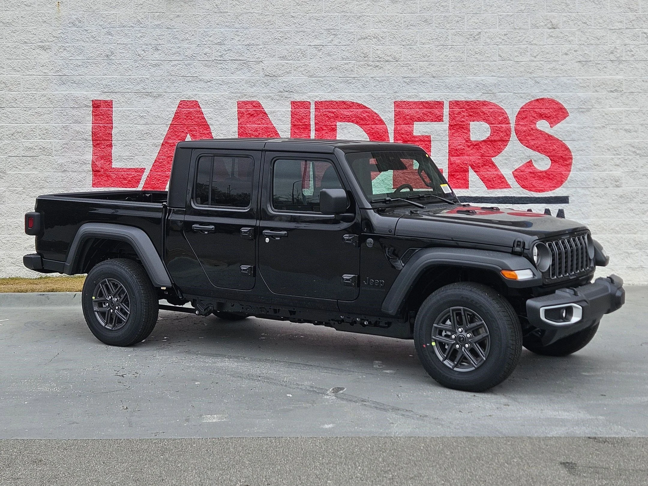2026 Jeep Gladiator Sport S Auto's photo