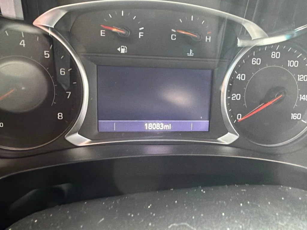 Used 2023 Summit White Chevrolet RS image 4