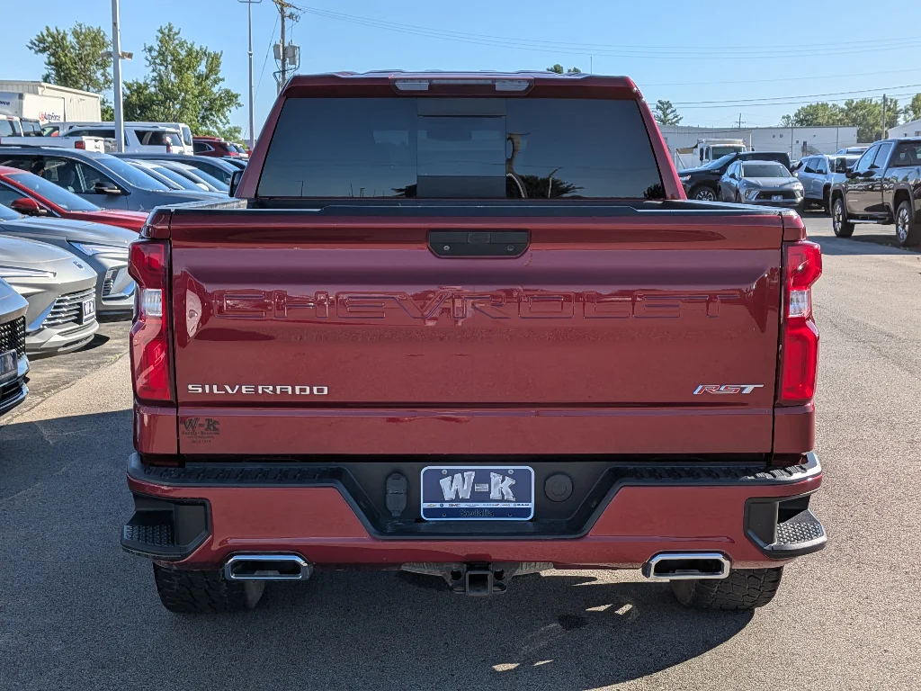 Used 2020 Cajun Red Tintcoat Chevrolet RST image 4