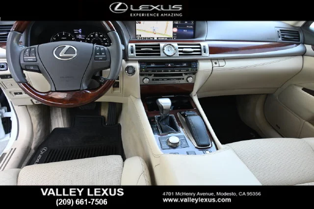Used 2015  Lexus 460 image 15