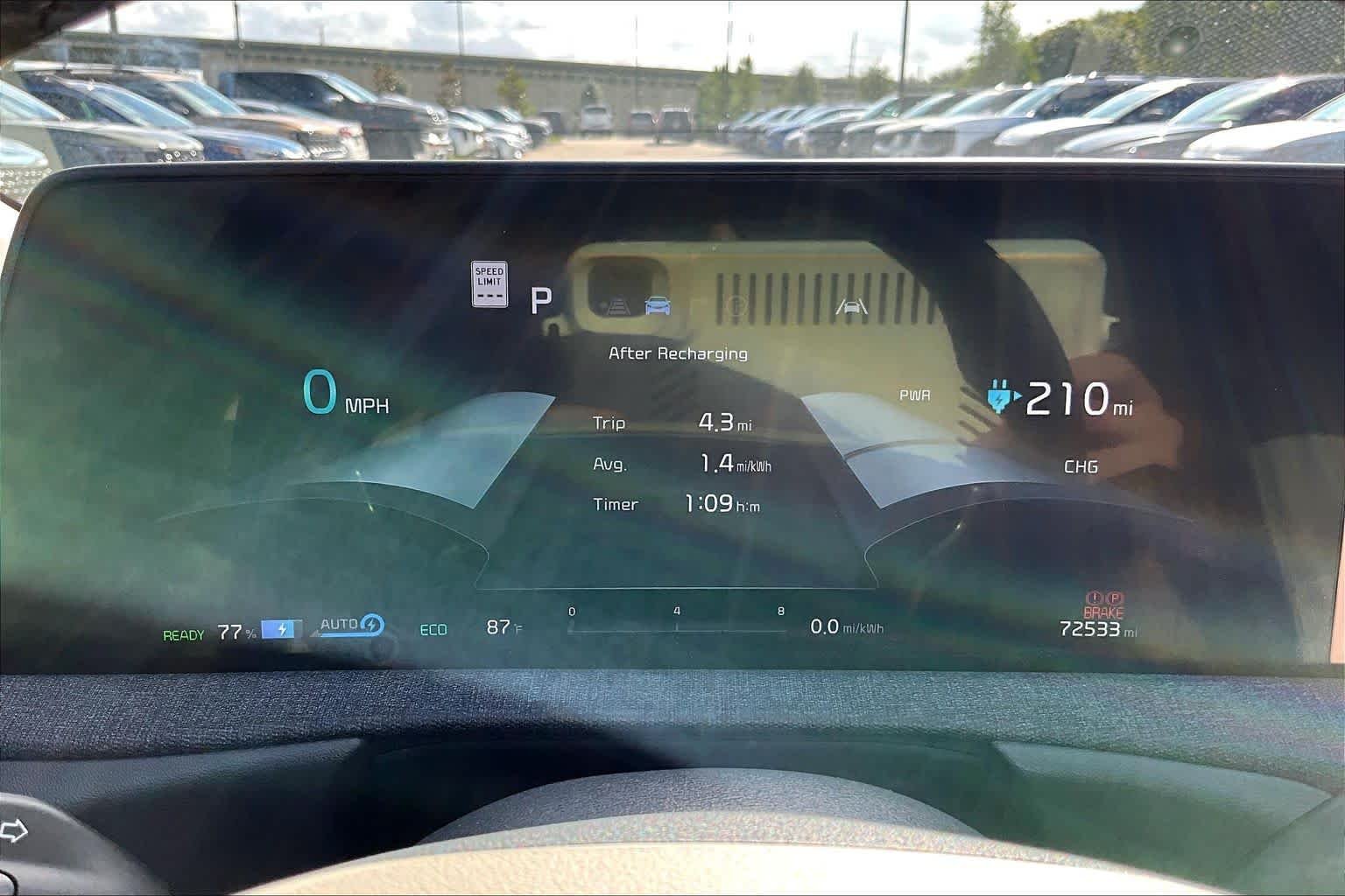 Used 2022 Gravity Blue Kia Wind image 23