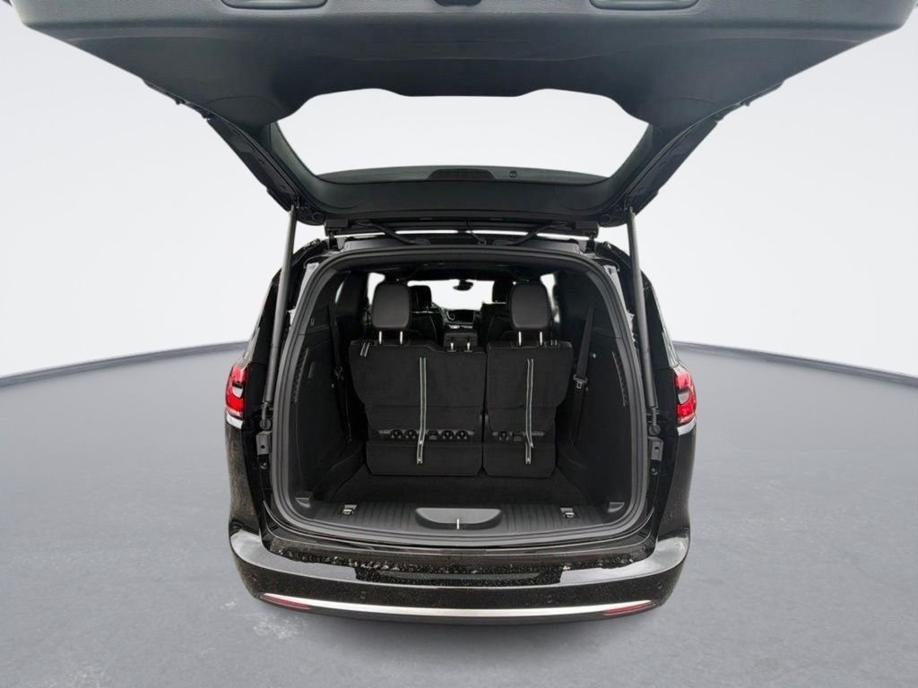New 2027 Diamond Black Crystal Pearl-Coat Exterior Paint Chrysler Select image 13