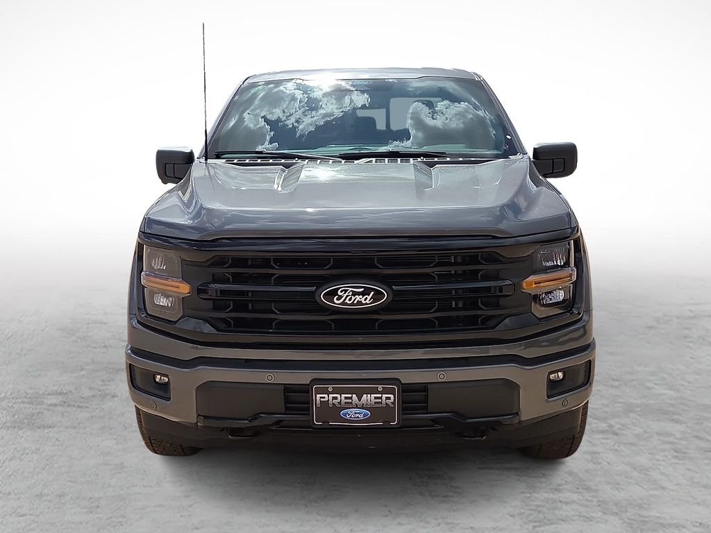 New 2026 Carbonized Gray Metallic Ford XLT image 3