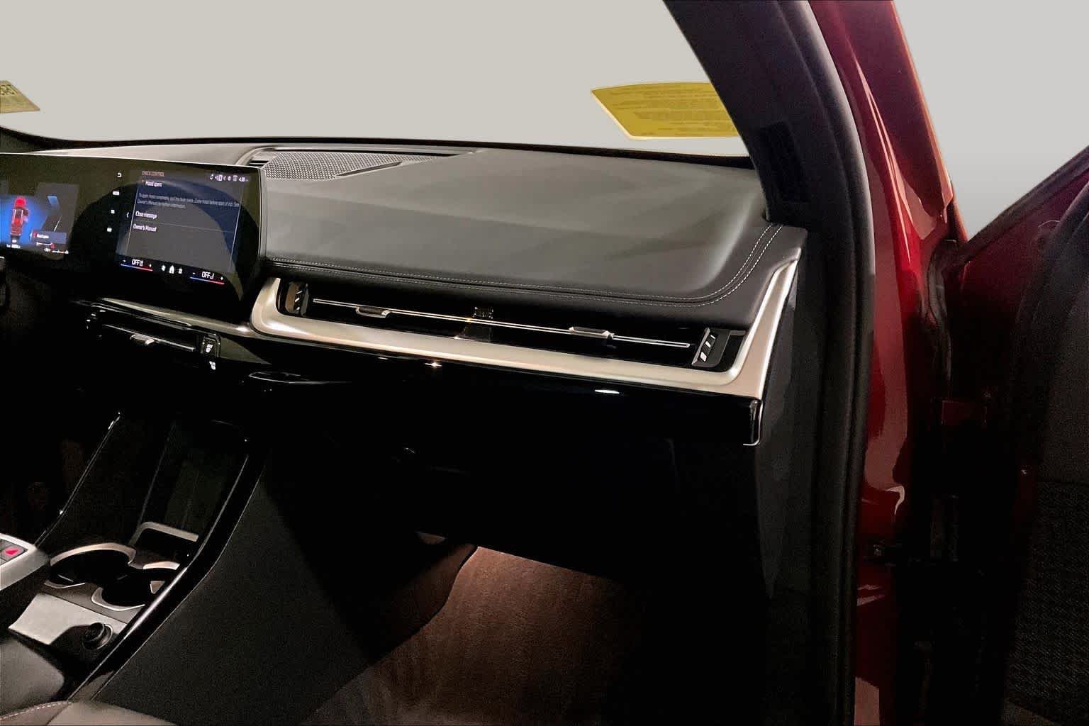 Used 2026 Vegas Red Metallic BMW xDrive28i image 18