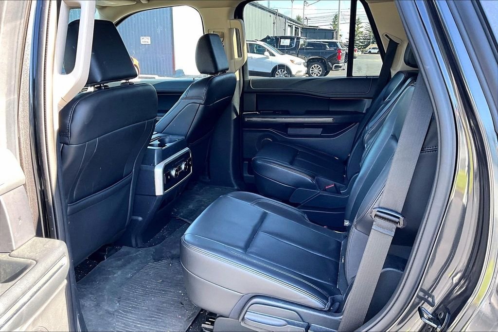 Used 2023 Dark Matter Metallic Ford XLT image 11