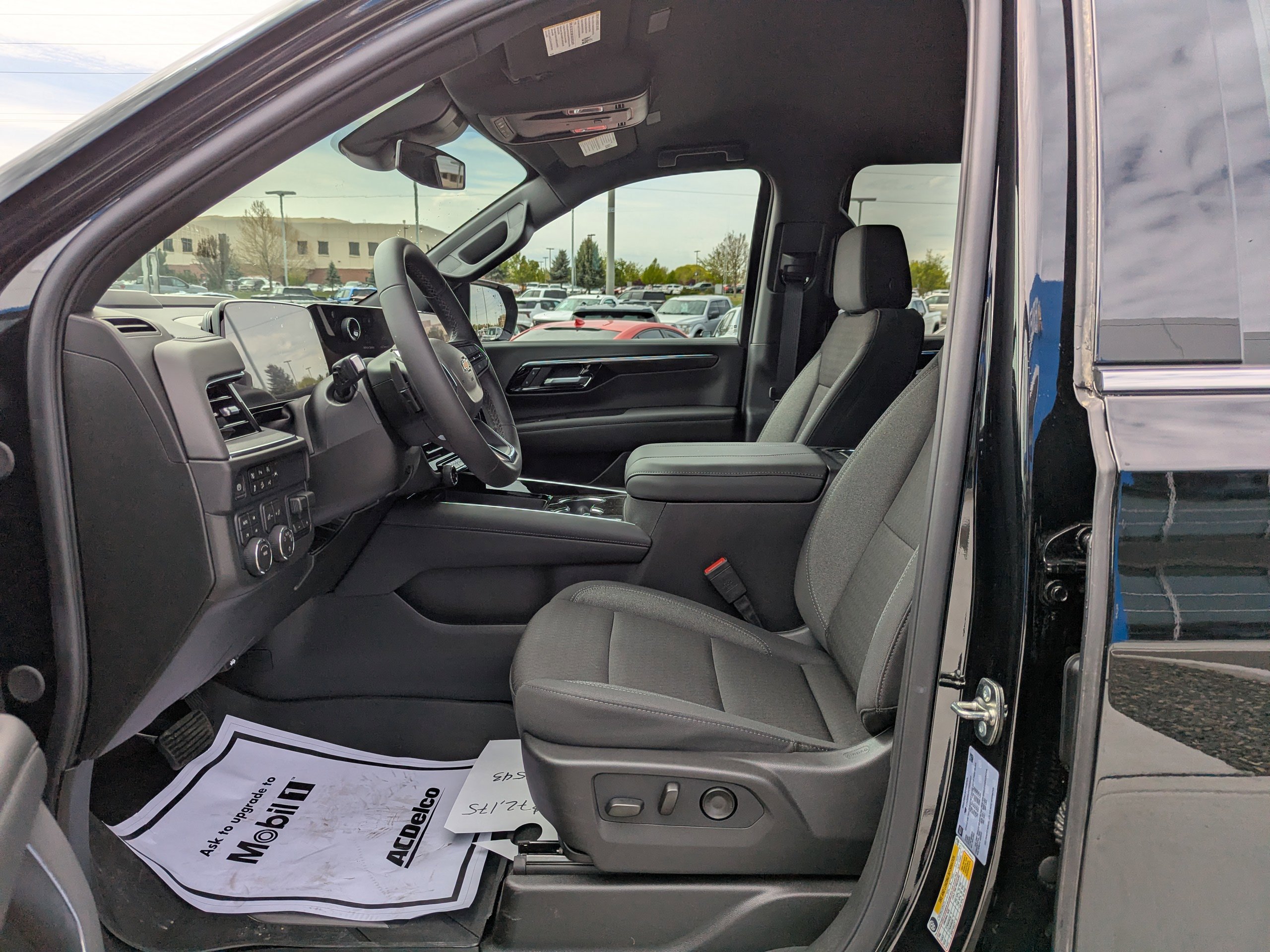 2026 Chevrolet Suburban LS - Photo 10