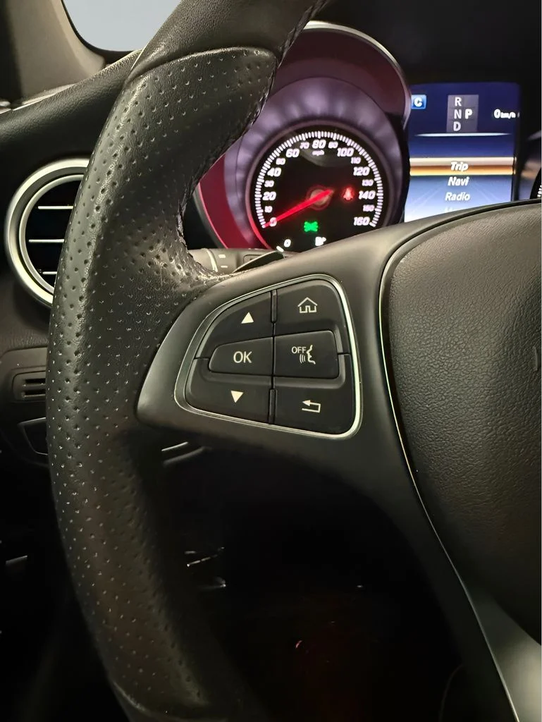 Used 2018 Black Mercedes-Benz GLC 300 image 18