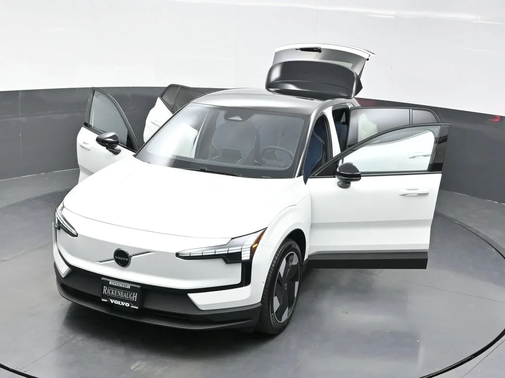 New 2026 Crystal White Volvo Twin Motor Performance Ultra image 51