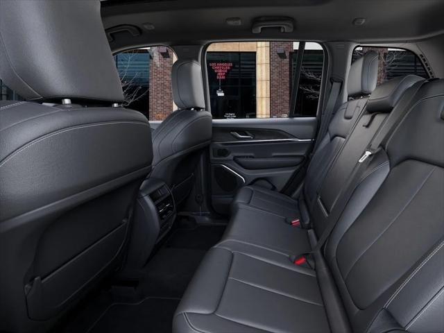 New 2026 Diamond Black Crystal Pearl-Coat Exterior Paint Jeep Limited image 23