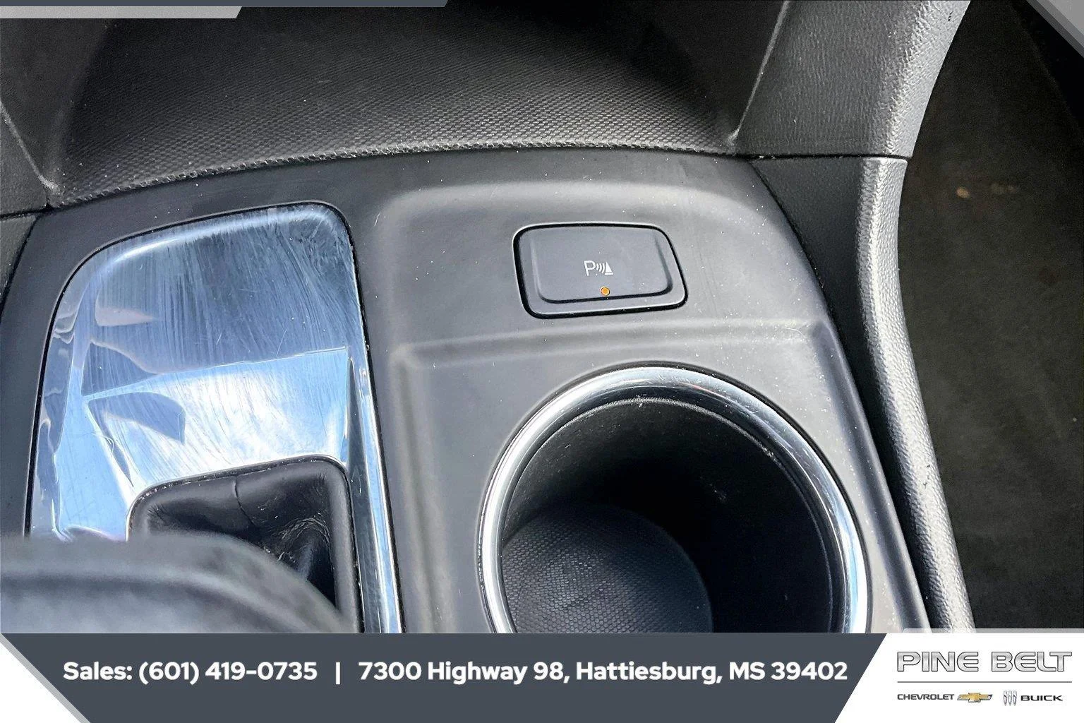 Used 2022 SILVER ICE METALLIC Chevrolet LT image 23