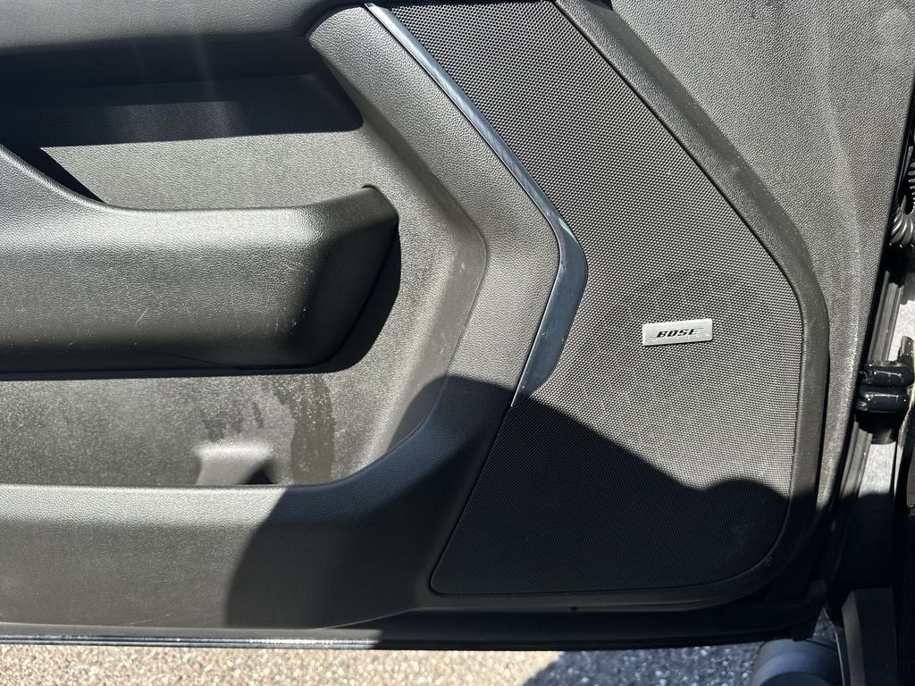 Used 2022 Black Chevrolet Z71 image 23