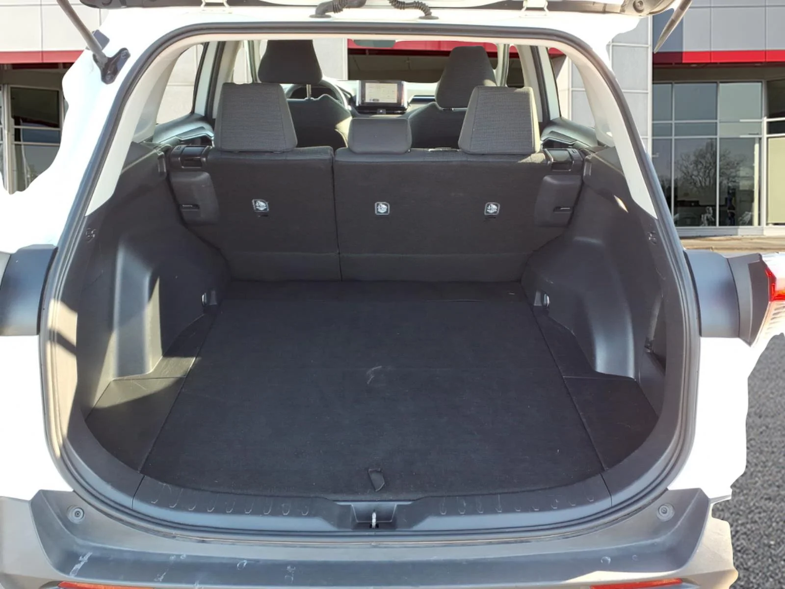 Used 2024 White Toyota LE image 19