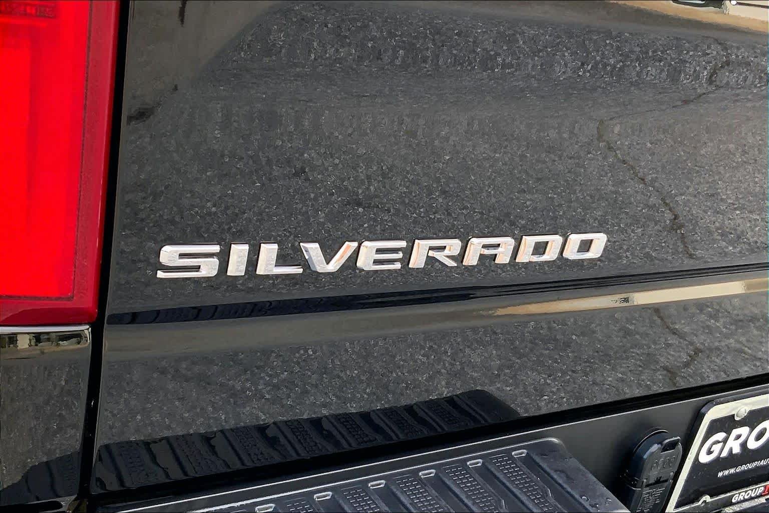 Used 2026 Black Chevrolet RST image 30