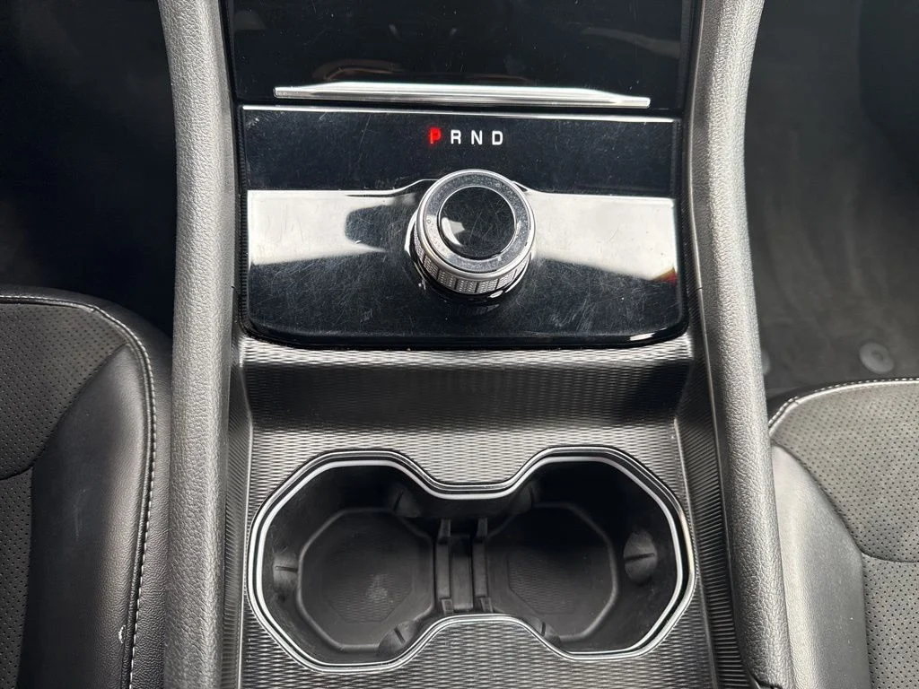 Used 2024 Red Jeep Altitude image 14
