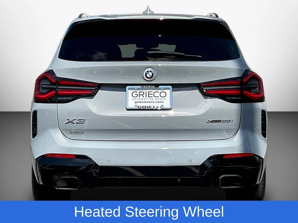 Used 2024 Gray BMW xDrive30i image 6