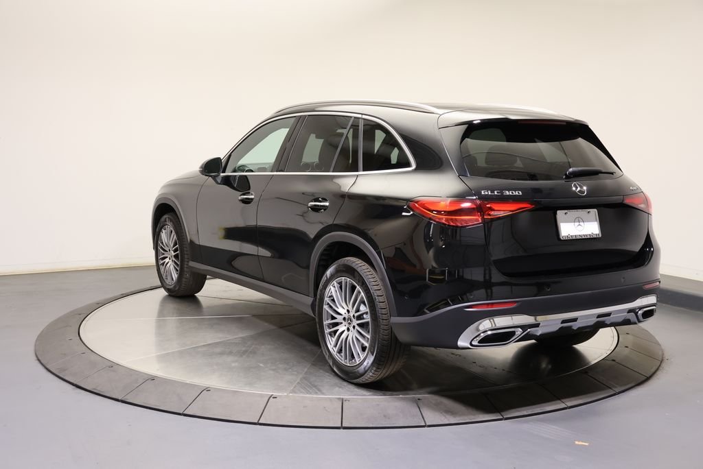 Used 2026 Black Mercedes-Benz GLC 300 image 5
