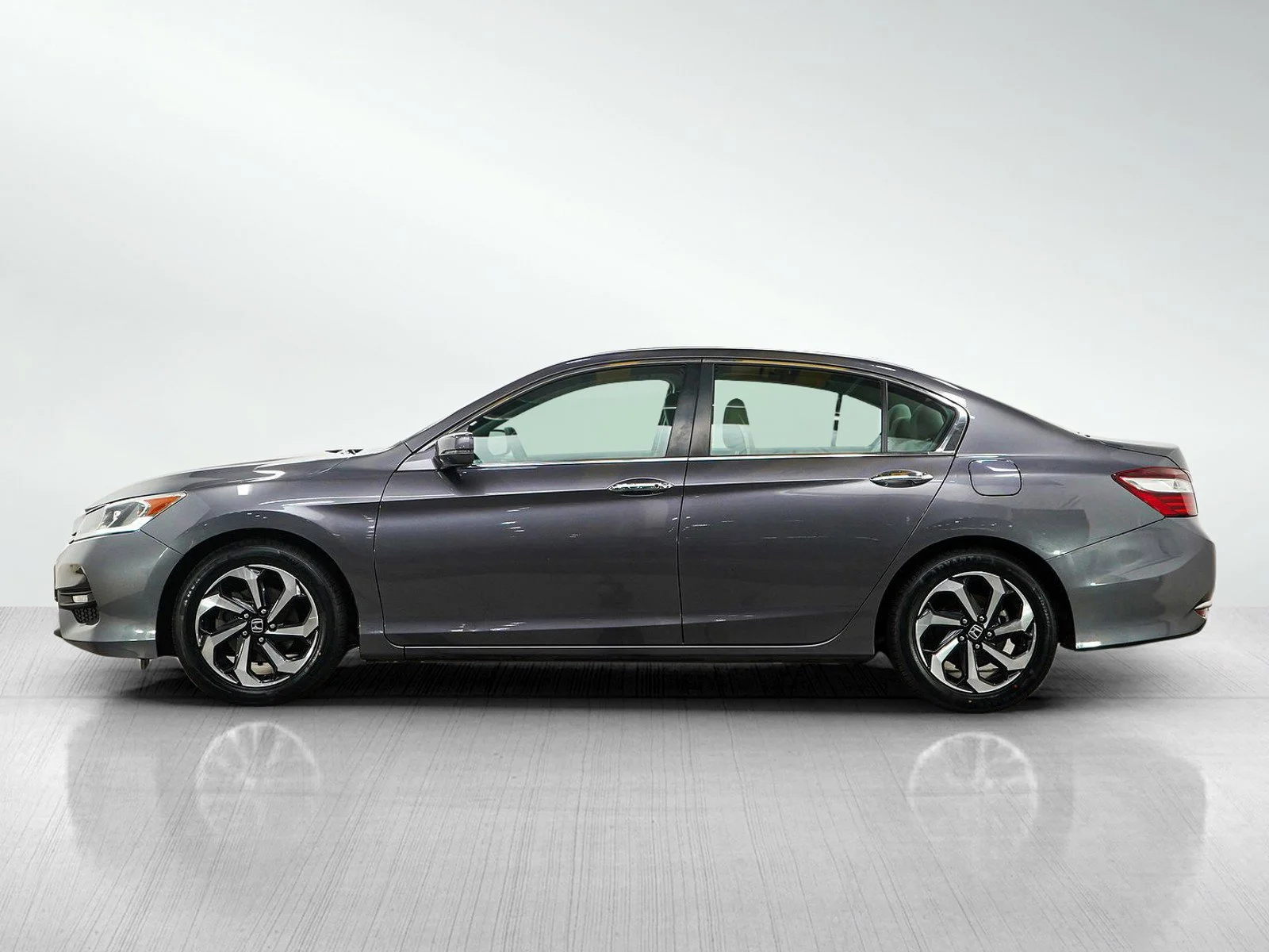 Used 2016 Honda Accord EX with VIN 1HGCR2F7XGA180841 for sale in Wayzata, Minnesota