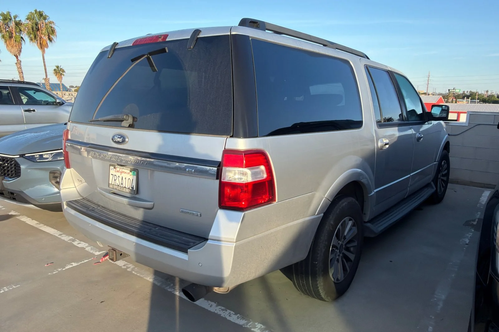 Used 2016 Ingot Silver Ford XLT image 4