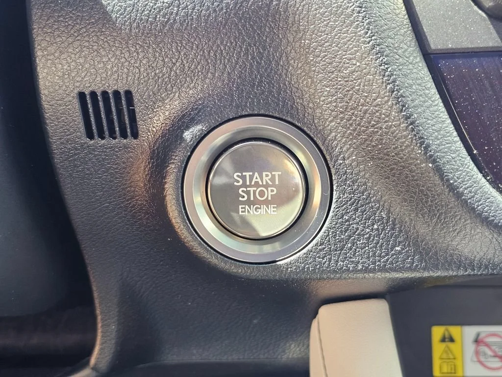 Used 2021  Lexus RX 350L image 34
