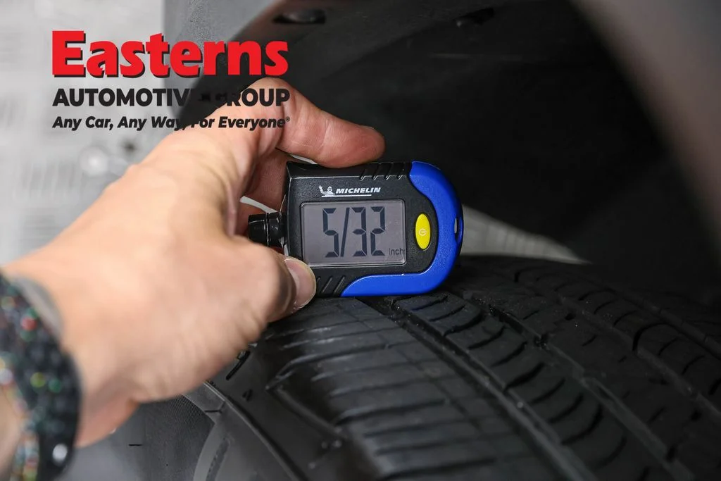 Used 2021 Red Jeep Latitude image 29