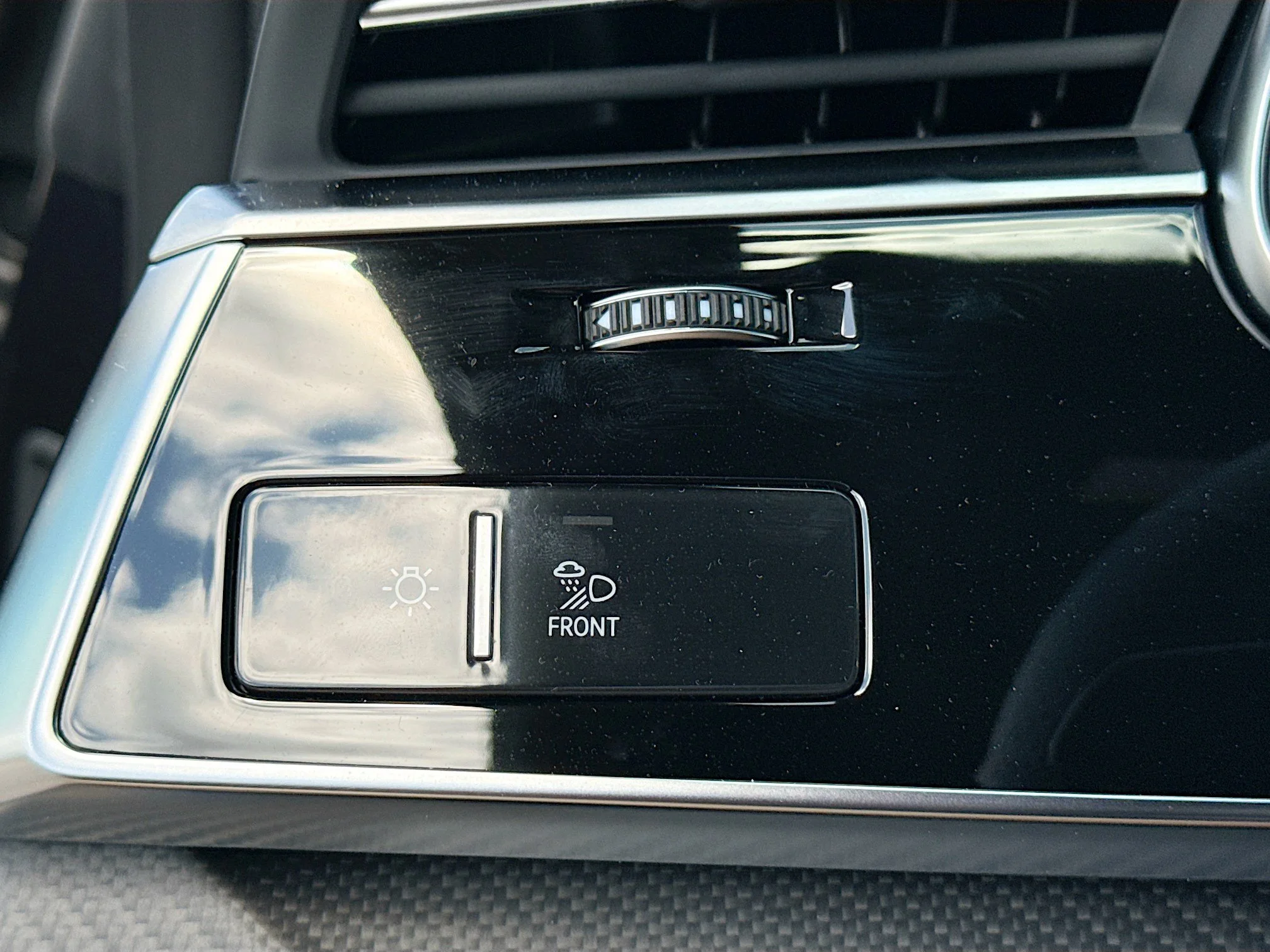 New 2026 Daytona Gray Pearl Effect Audi performance image 35