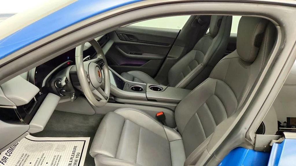 Used 2022 Neptune Blue Porsche RWD w/ Premium Package, Panoramic Roof & BOSE image 20